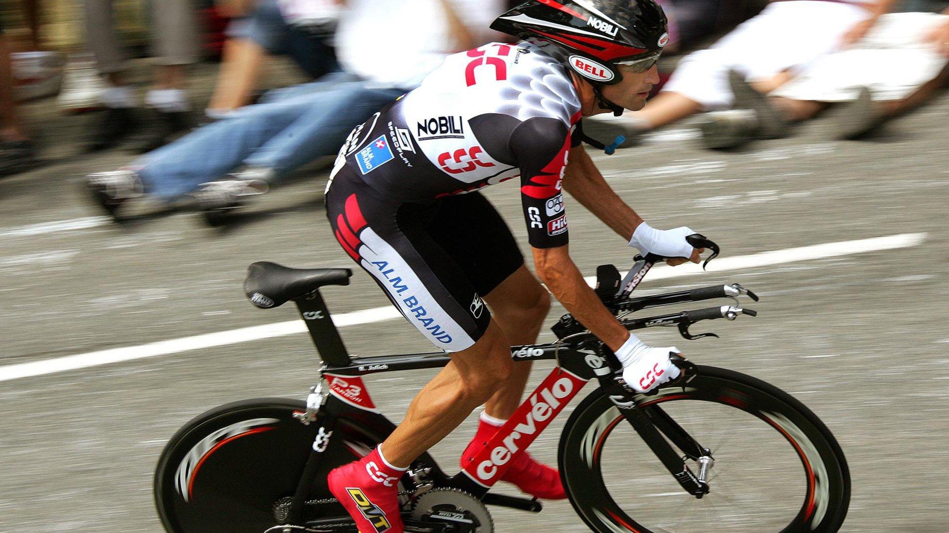 传奇永不褪色，罗本标志性内切已成安联球场不朽壁纸