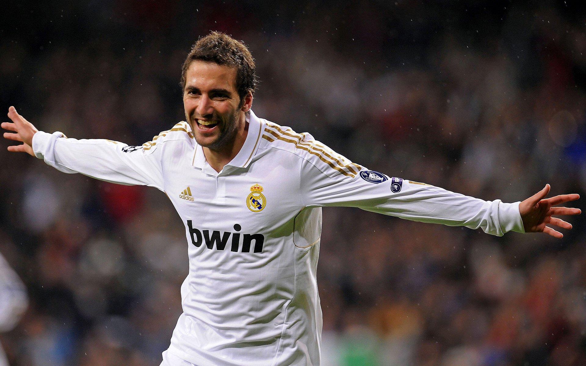 伊涅斯塔回应执教传闻，下次见面叫您教练先生？传奇笑答希望如此，听起来让人兴奋